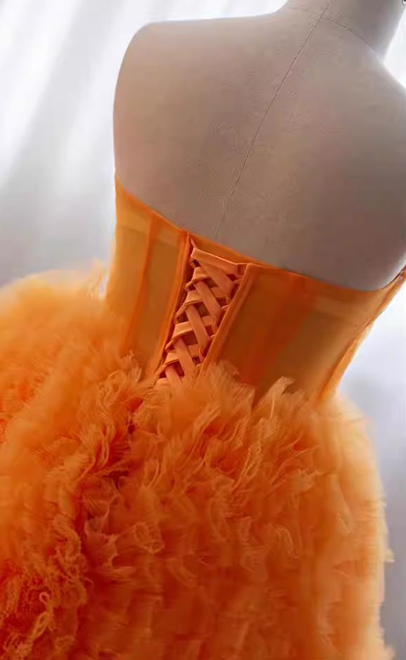 Appealing Strapless A-Line Sweet 16th Gowns Ruffles Tulle High-Slit Prom Dress AP5823
