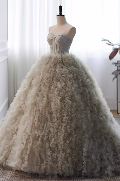 Fascinating Sweetheart Neck A-Line Gray Sweet 16th Gowns Ruffled Tulle Prom Dress AP5824