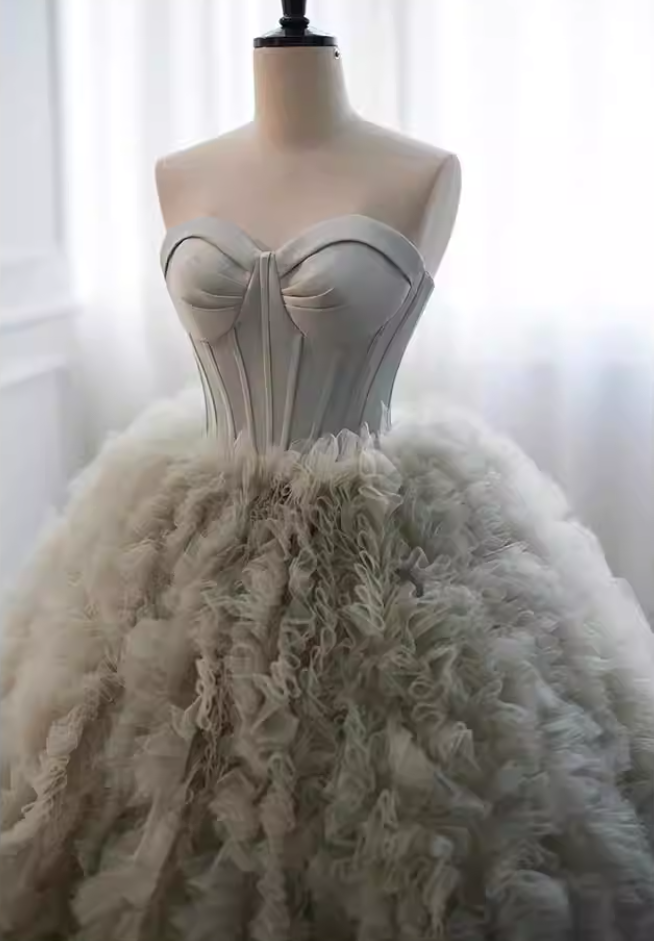Fascinating Sweetheart Neck A-Line Gray Sweet 16th Gowns Ruffled Tulle Prom Dress AP5824