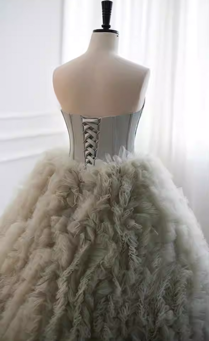 Fascinating Sweetheart Neck A-Line Gray Sweet 16th Gowns Ruffled Tulle Prom Dress AP5824