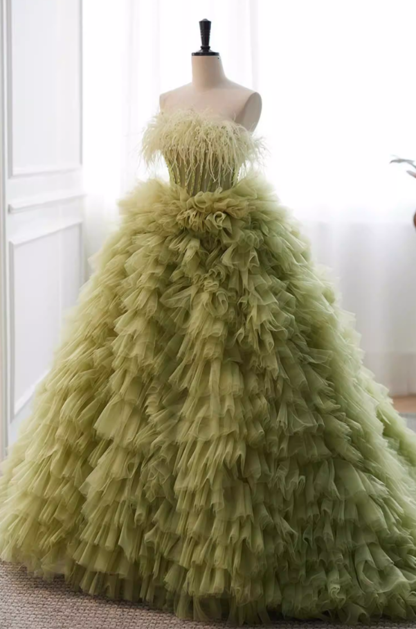 Splendid Strapless A-Line Sweet 16th Gowns Ruffles Tulle Feather Prom Dress AP5825