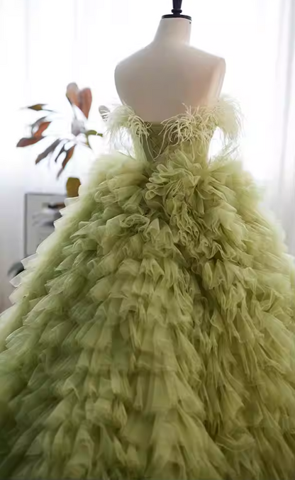 Splendid Strapless A-Line Sweet 16th Gowns Ruffles Tulle Feather Prom Dress AP5825