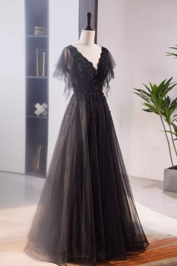 Gothic-Style V Neck A-Line Short Sleeve Sweet 16th Gowns Black Layered Tulle Sequins Beading Prom Dress AP5828