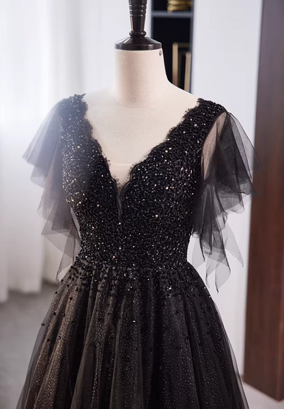 Gothic-Style V Neck A-Line Short Sleeve Sweet 16th Gowns Black Layered Tulle Sequins Beading Prom Dress AP5828