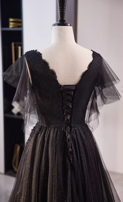 Gothic-Style V Neck A-Line Short Sleeve Sweet 16th Gowns Black Layered Tulle Sequins Beading Prom Dress AP5828