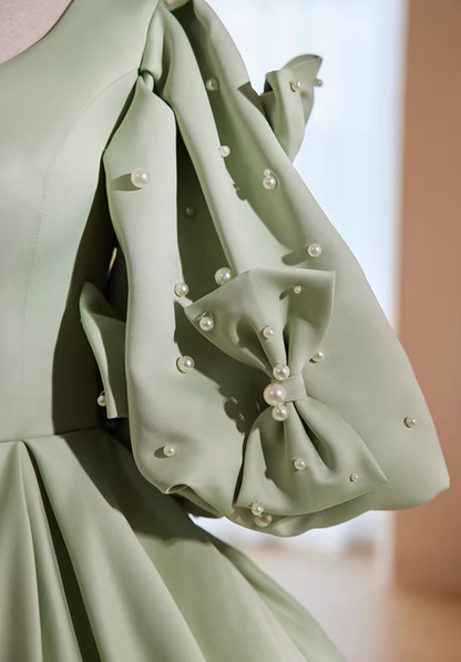 Dramatic Jewel Neck A-Line Satin Sweet 16th Gowns Bows Short Sleeve Pearls Prom Dress AP5857