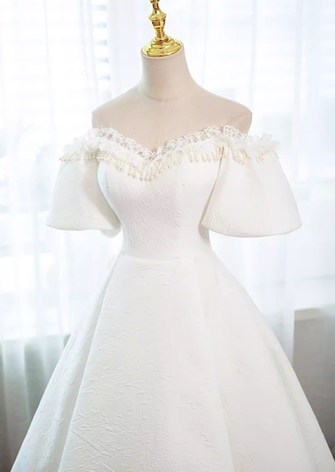 Delicate Off-Shoulder A-Line Bridal Gowns Lace Tassel Textured Wedding Dress AP5889