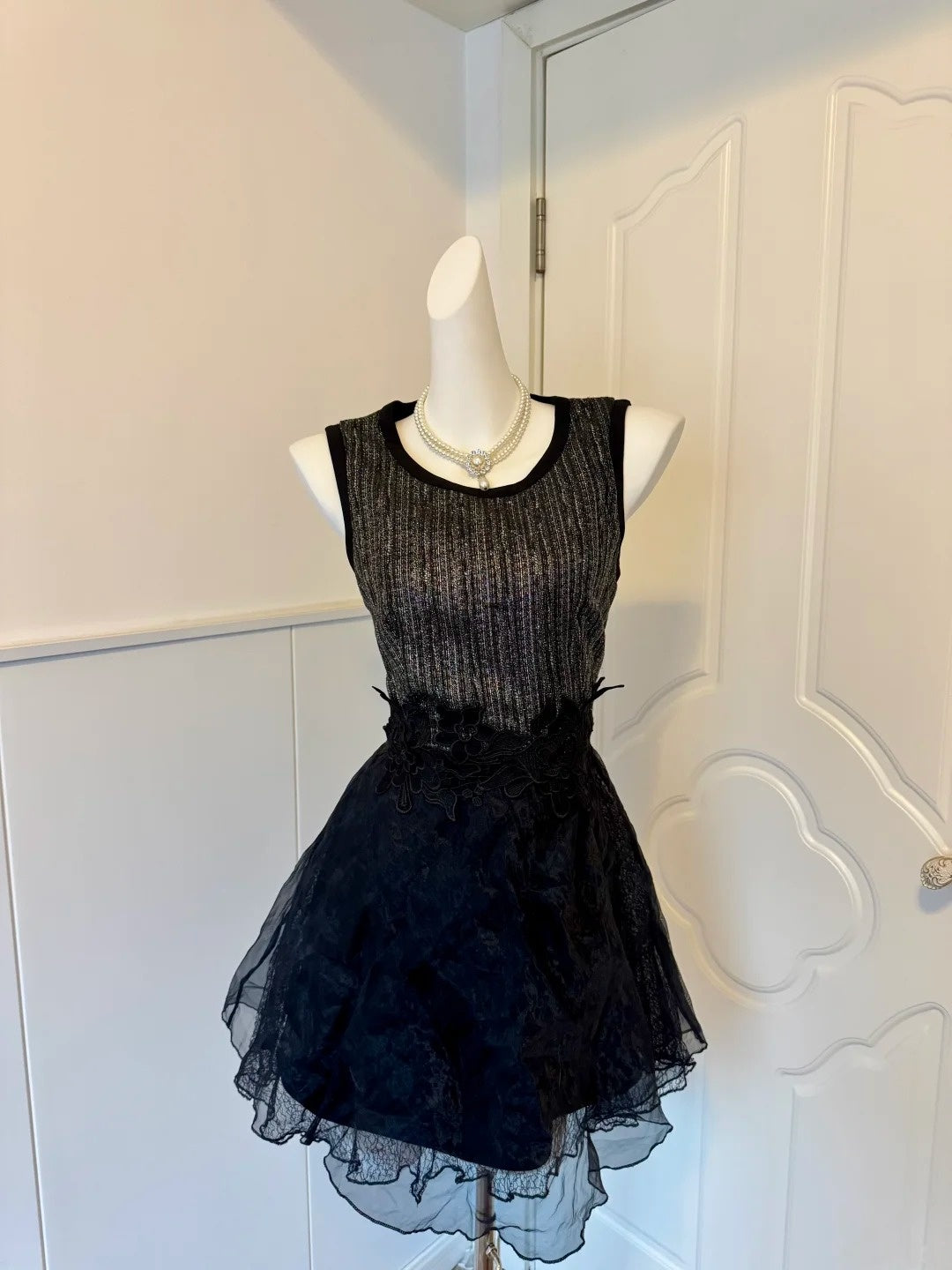 Boho-Inspired A-Line Jewel Neck Birthday Dresses Black Appliques Homecoming Dress AP6056