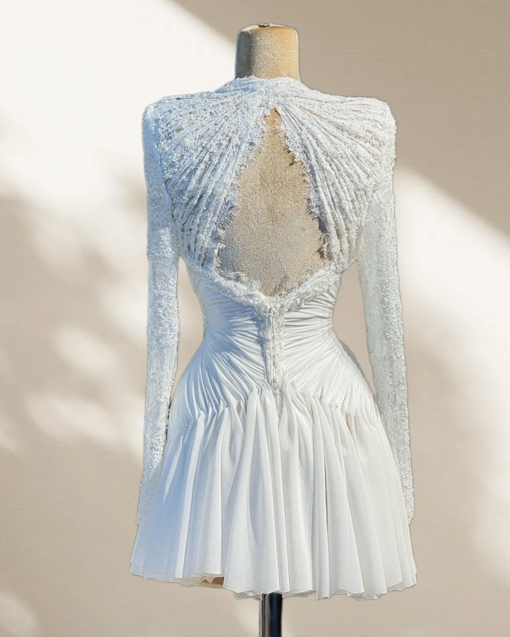 Fresh V Neck A-Line Backless Birthday Gowns Long Sleeve Sequins White Homecoming Dress AP6072