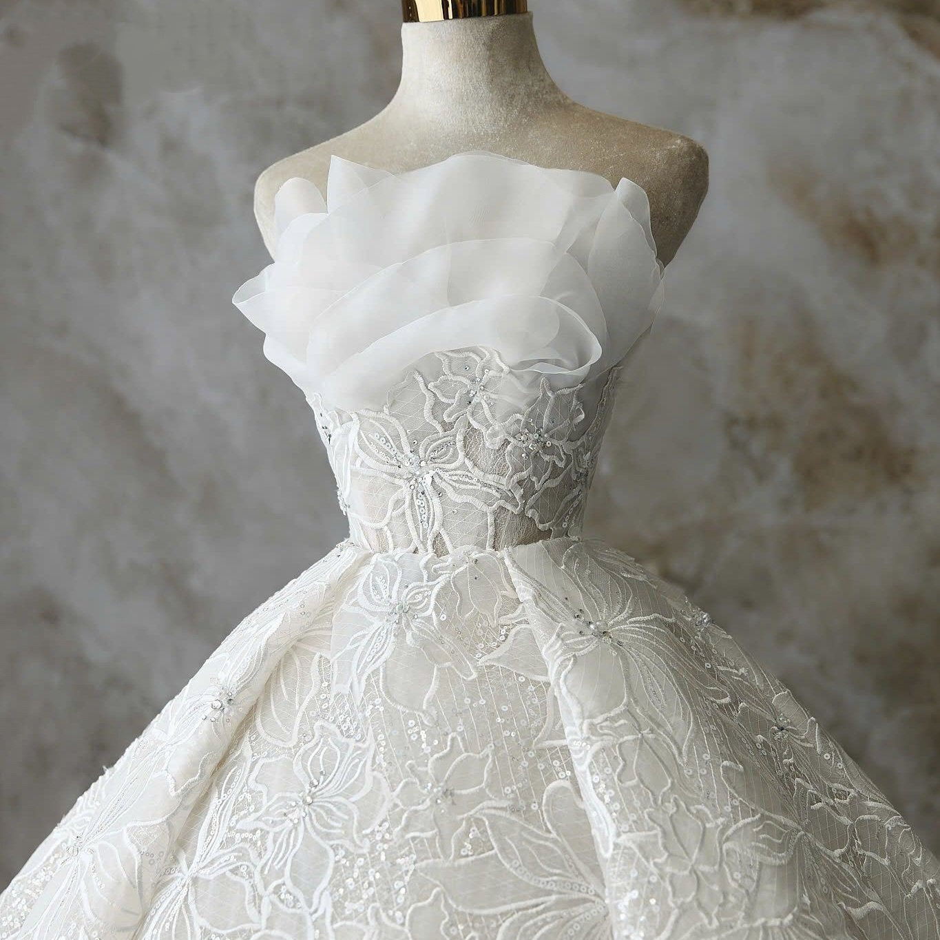 Sleek Strapless A-Line Bridal Gowns Appliques White Ruffles Wedding Dress AP6076