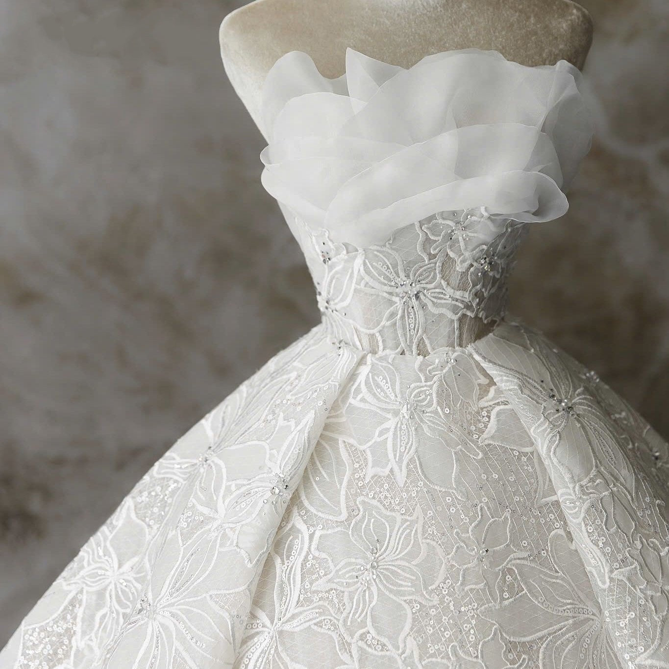 Sleek Strapless A-Line Bridal Gowns Appliques White Ruffles Wedding Dress AP6076