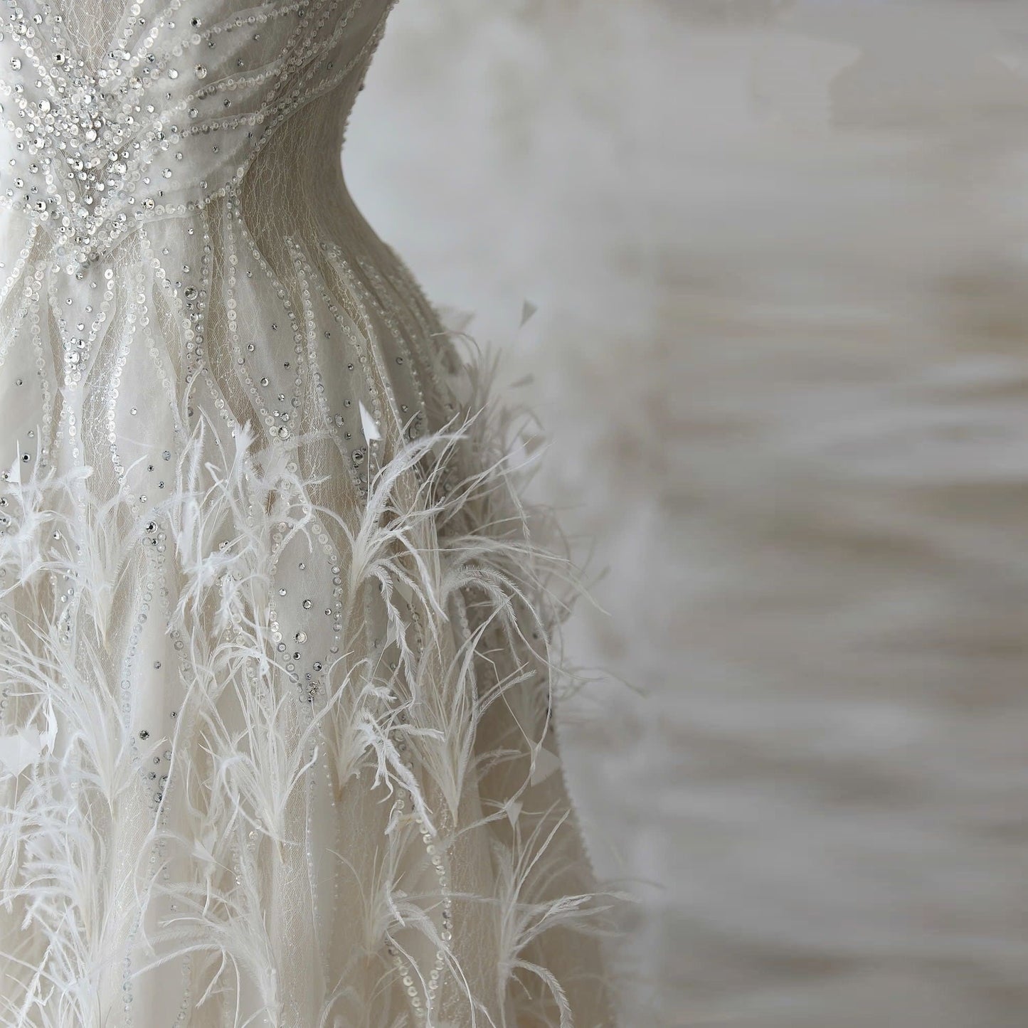 Dainty Strapless A-Line Bridal Gowns Sequins Feather White Lace Wedding Dress AP6077