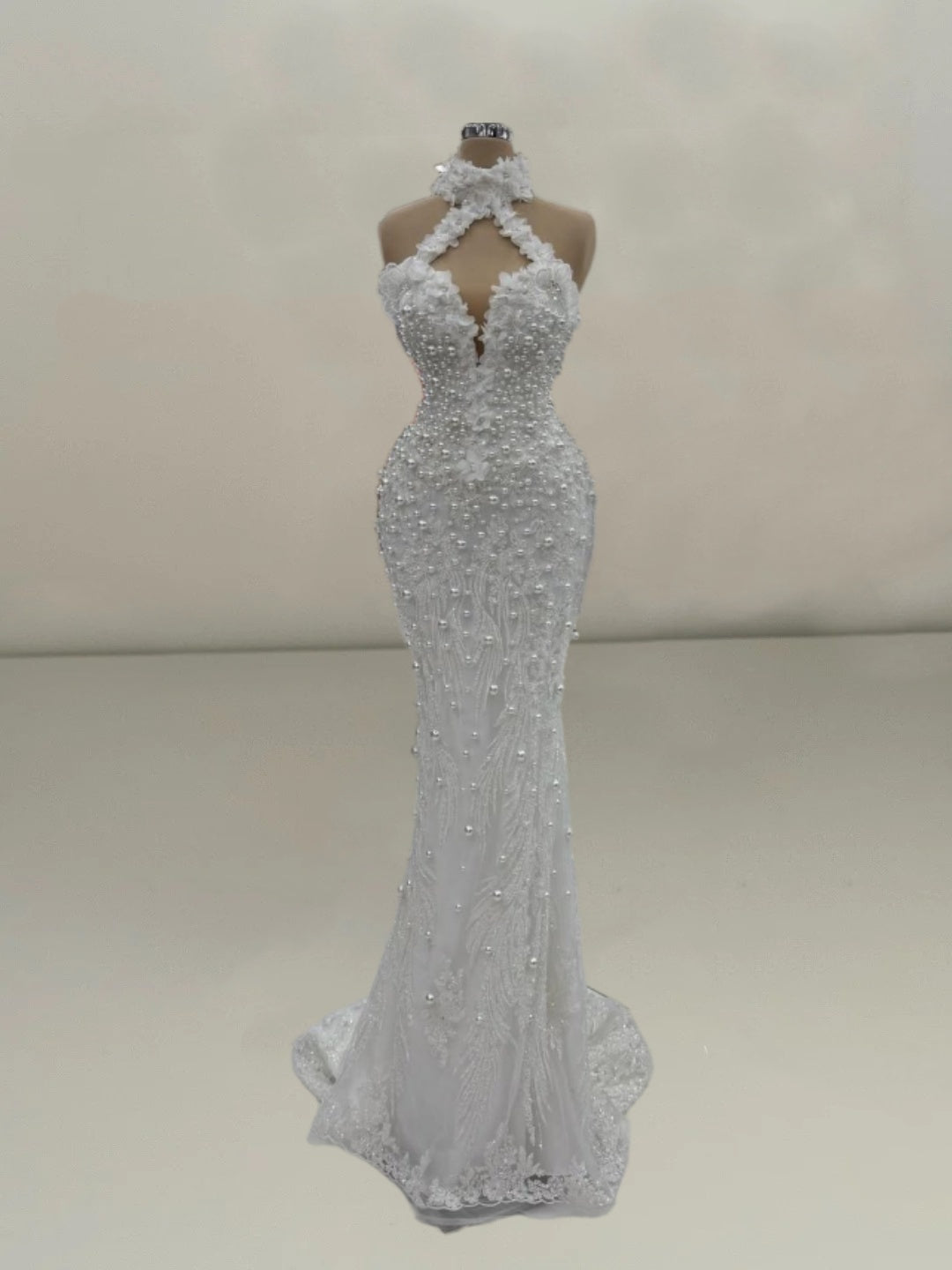 Vintage Halter Neck Bridal Mermaid Dresses Sequins Beads Appliques Wedding Dress AP6092