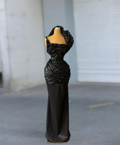 Gothic-Style Sheath Spaghetti Strap Evening Dress Black Ruched Prom Dress AP6110
