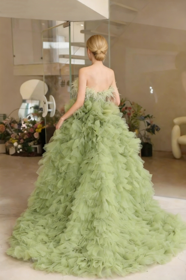 Vogue Strapless A-Line Ruffled Tulle Sweet 16th Gowns Pearls Sequins Feather Prom Dress AP6124