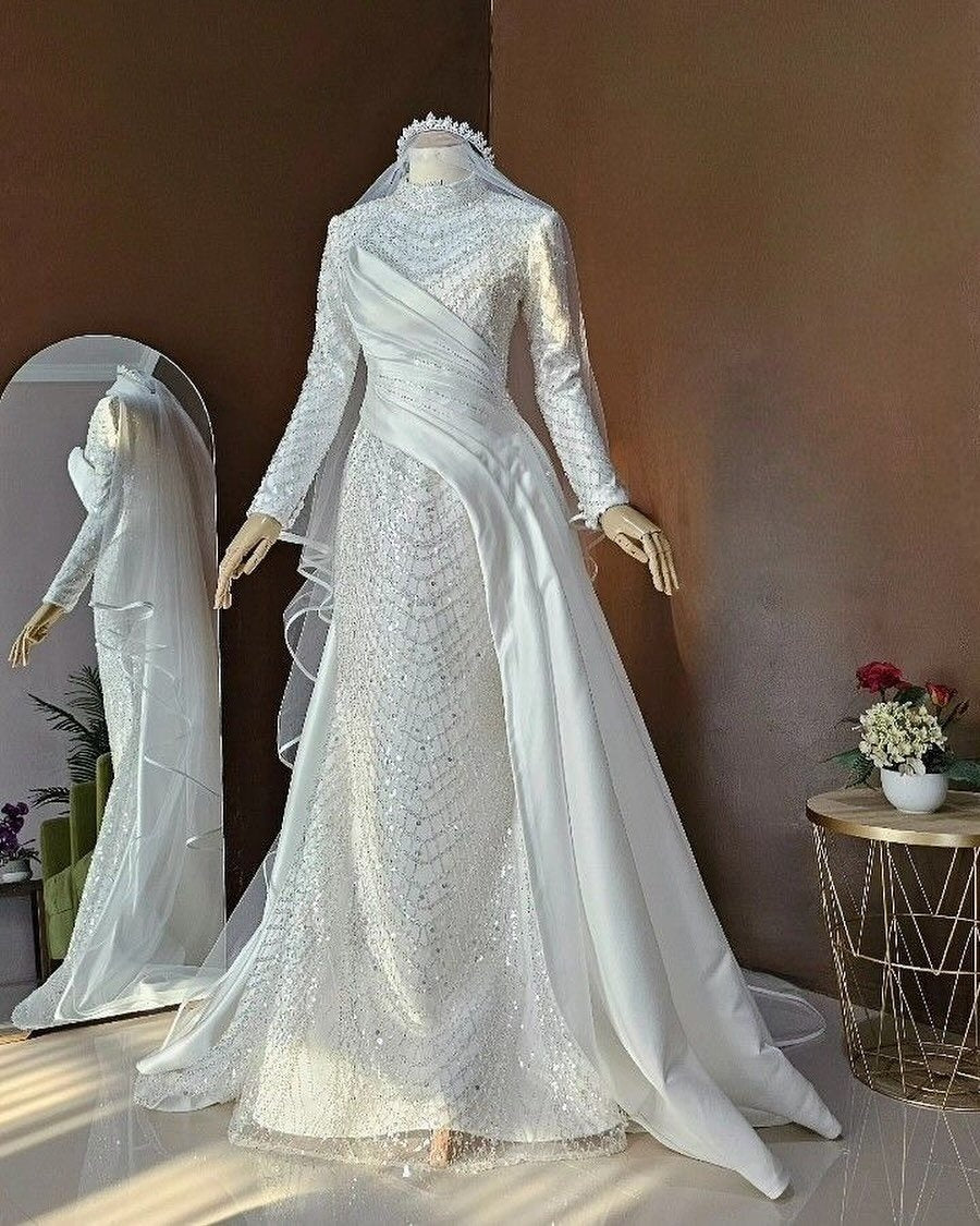 Casual High Collar A-Line Pleated Satin Bridal Gowns Long Sleeve Sequins Wedding Dress AP6133