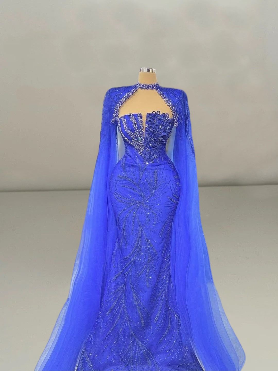 Wonderful Jewel Neck Cutout Mermaid Evening Dress Long Sleeve Sequins Beading Prom Dress AP6147