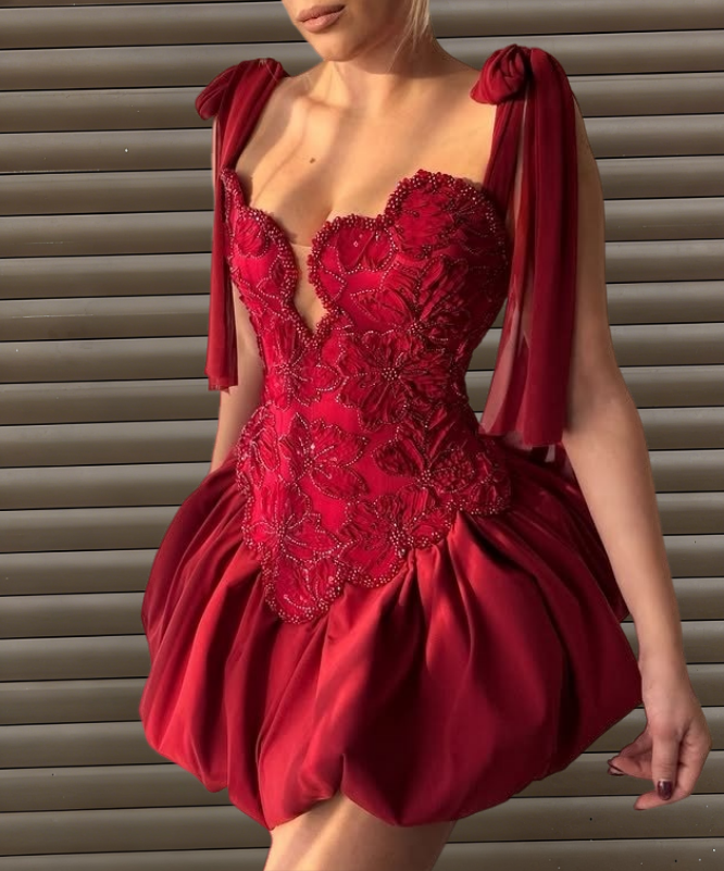 Lovely A-Line Spaghetti Strap Birthday Gowns Red Appliques Sequins Homecoming Dress AP6149