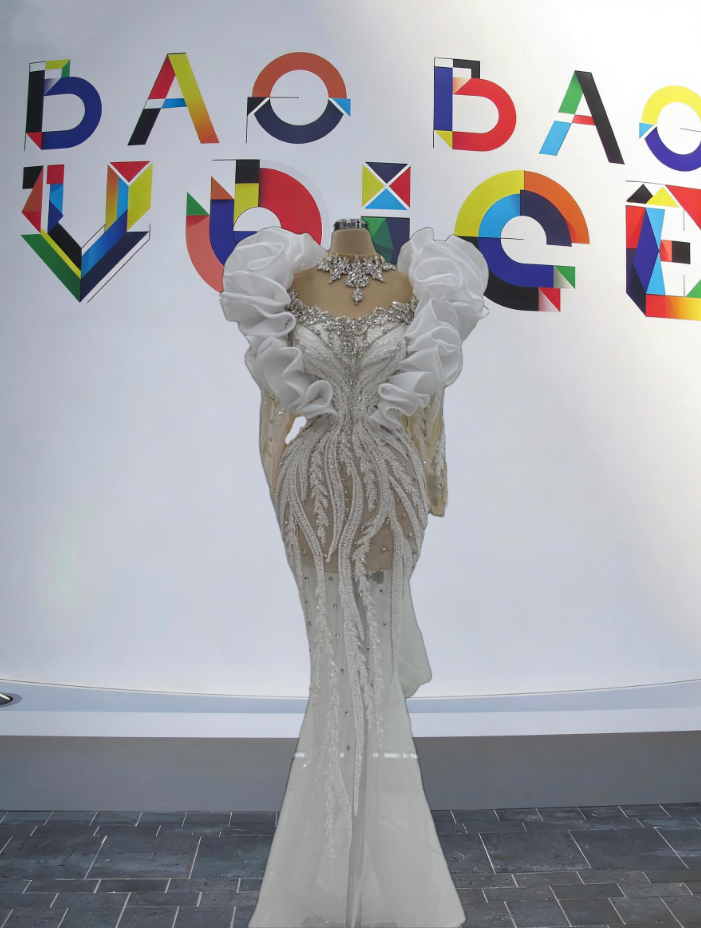 Sexy Illusion Neck Ruffles Bridal Mermaid Dress Long Sleeve Beading Sequins Wedding Dress AP6204