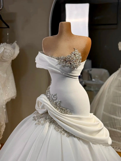 Flattering A-Line Off-Shoulder Engagement Gowns Beading Handmade Flower Wedding Dress AP6356