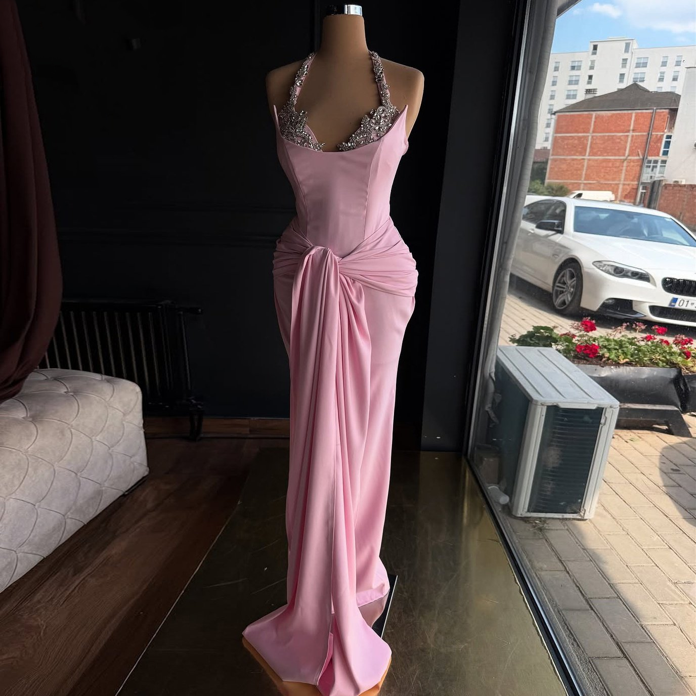 Chic Sheath Pink Evening Gowns Halter Neck Beading Prom Dress AP6400