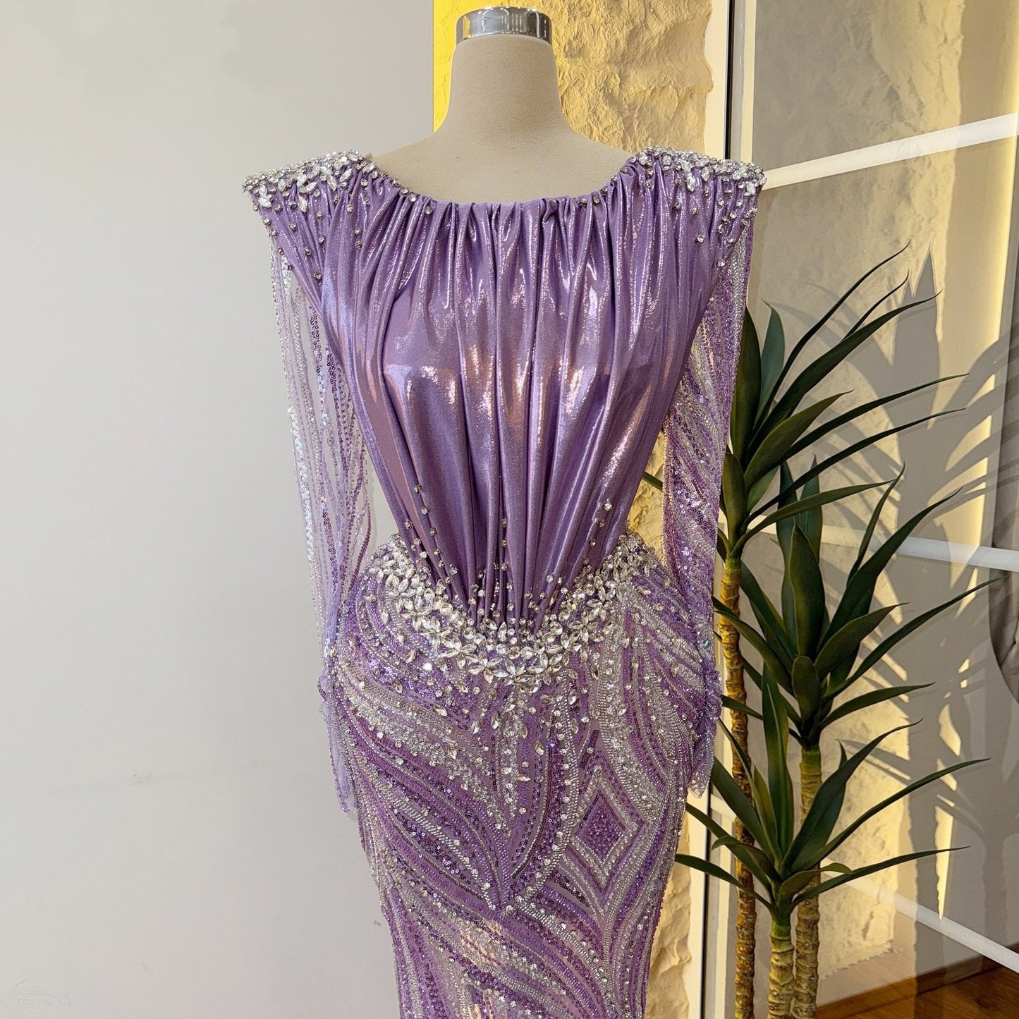 Sweet Jewel Neck Long Sleeve Evening Dress Sheath Sequins Crystals Prom Dress AP6407