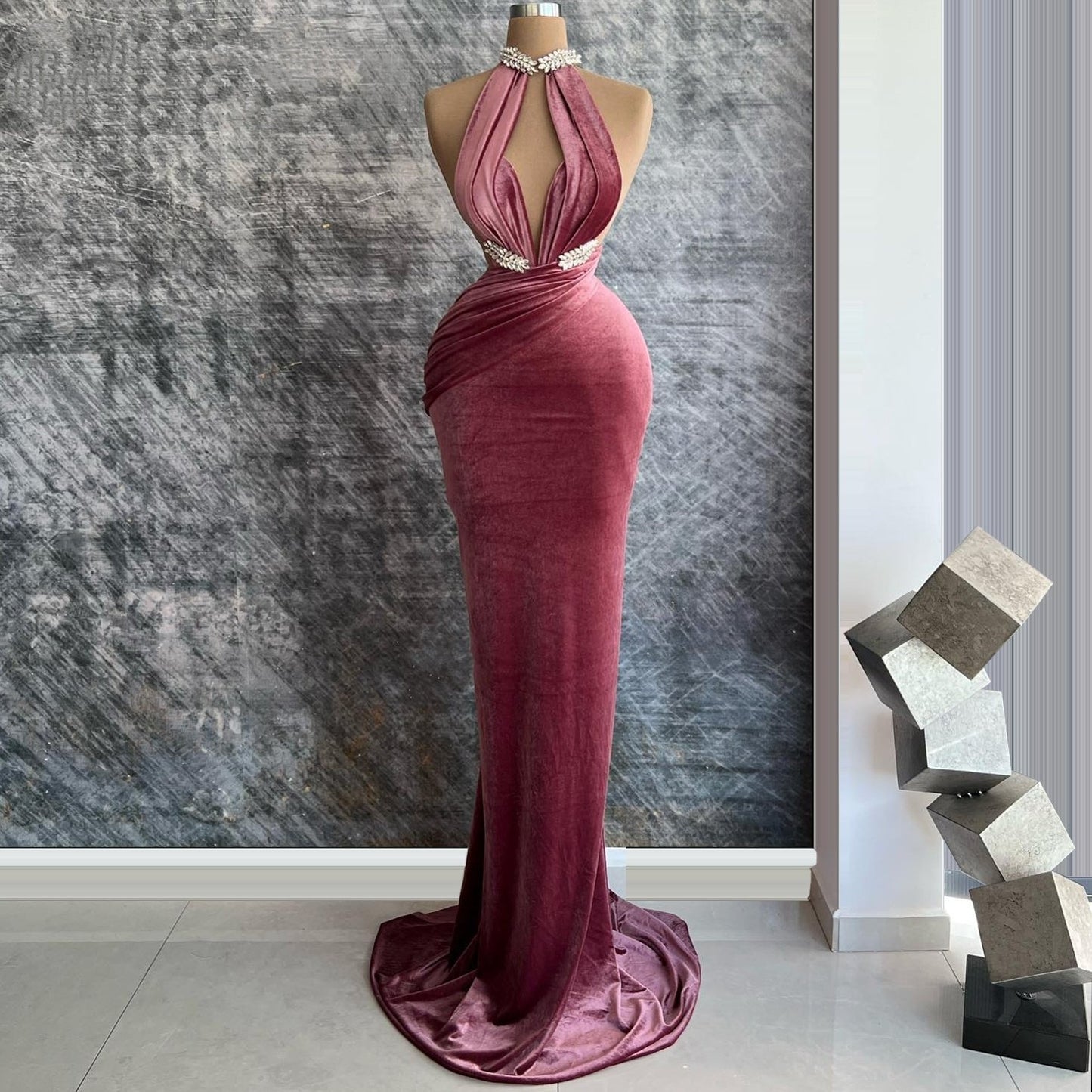 Fitted Halter Neck Cutout Evening Gowns Sheath Beading Prom Dress AP6433