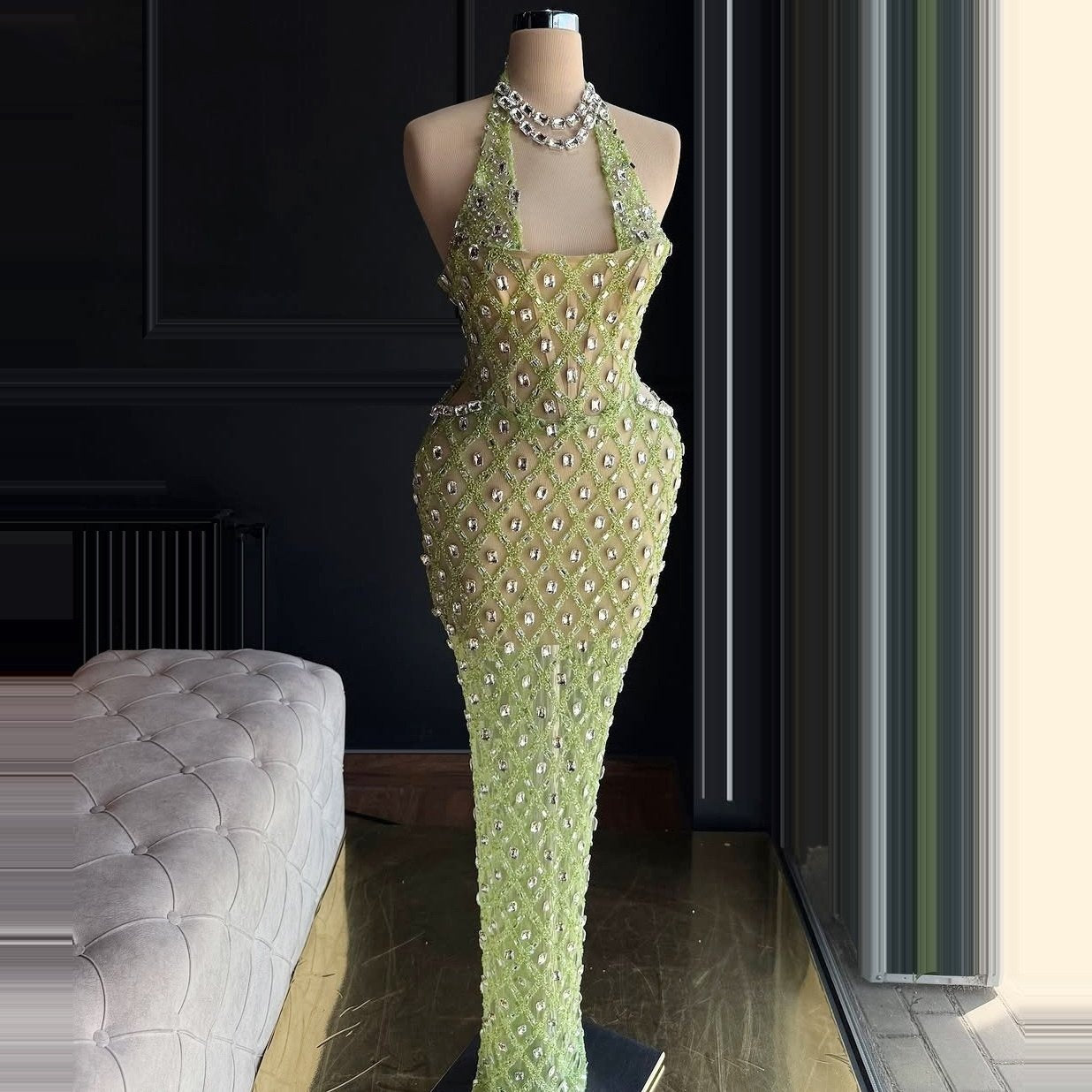 New Tendency Halter Neck Evening Gowns Sheath Crystals Prom Dress AP6466
