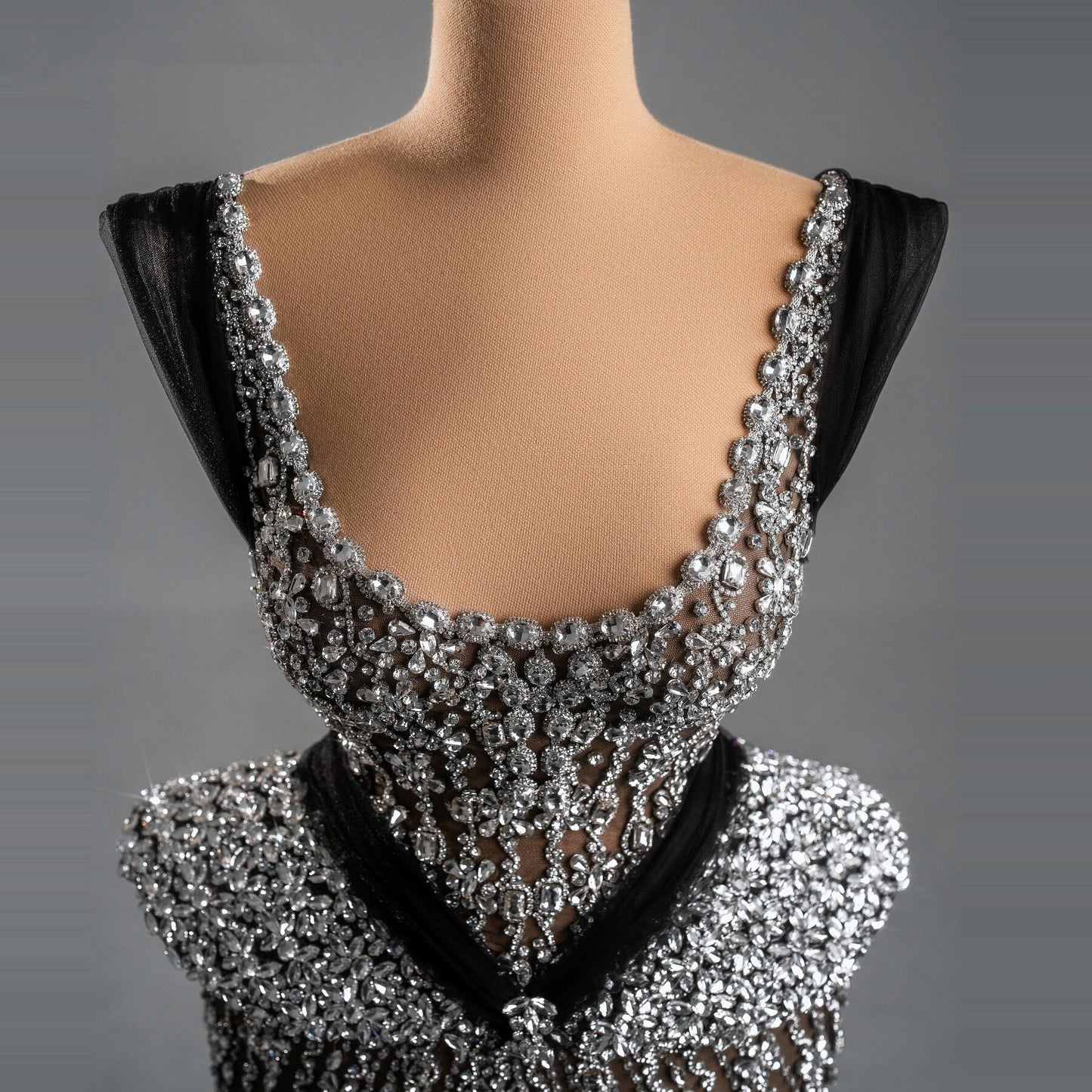Beautiful Square Neck Sweet 16th Mermaid Dresses Crystals Black Tulle Prom Dress AP6469