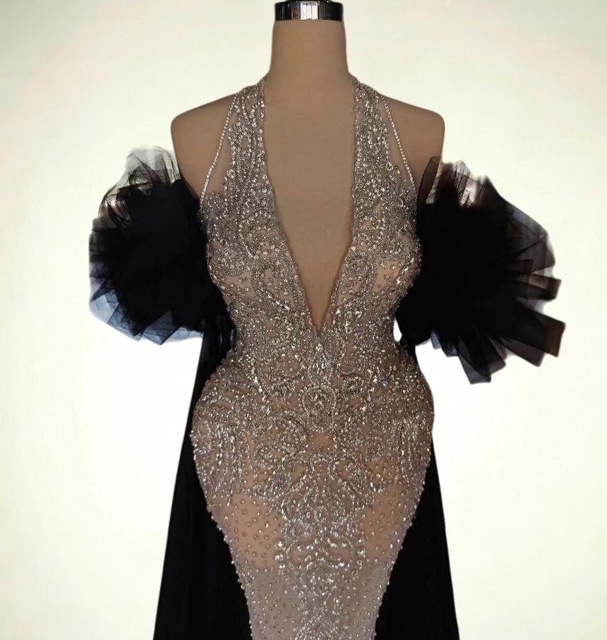 Luxury Halter Neck Evening Gowns With Tulle Train Sheath Beading Sequins Prom Dress AP6491