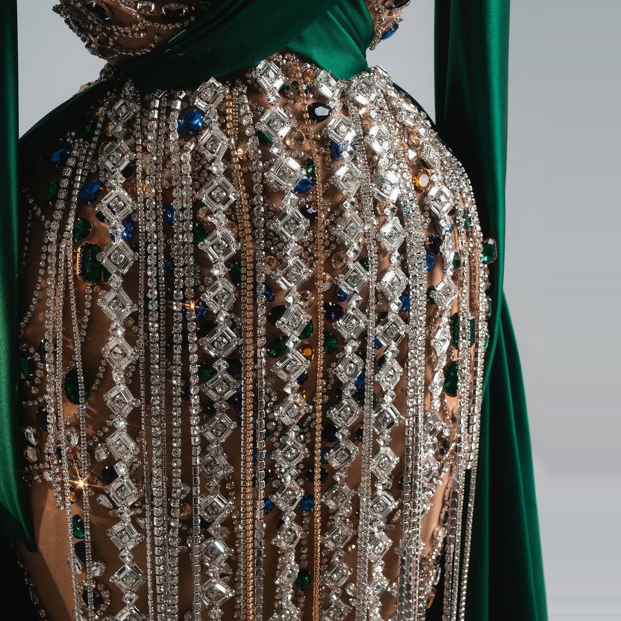 Glam Long Sleeve V Neck Evening Dress Sheath Rhinestones Prom Dress AP6505
