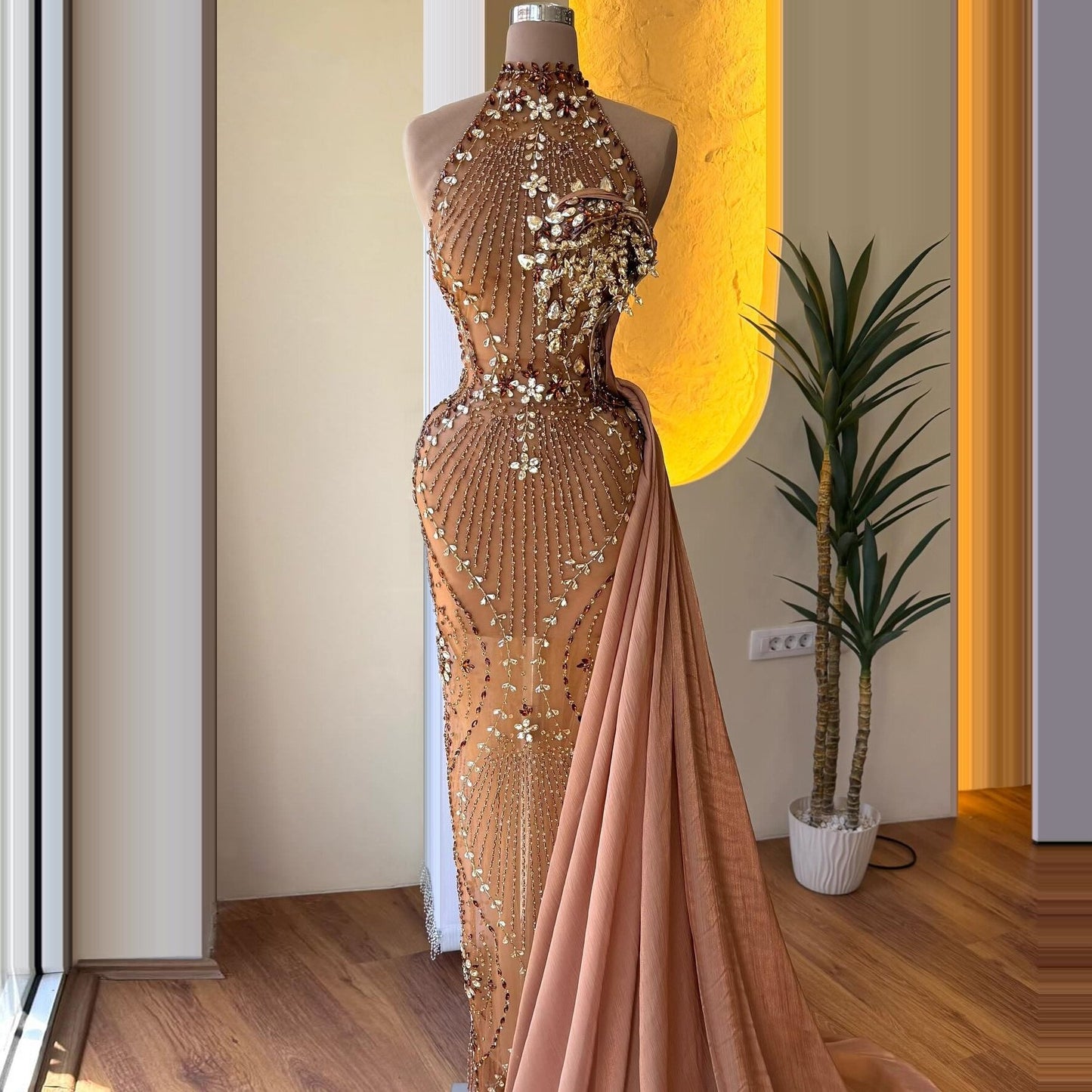 Fashionable Halter Neck Evening Dress Sheath Rhinestones Beading Prom Dress AP6510