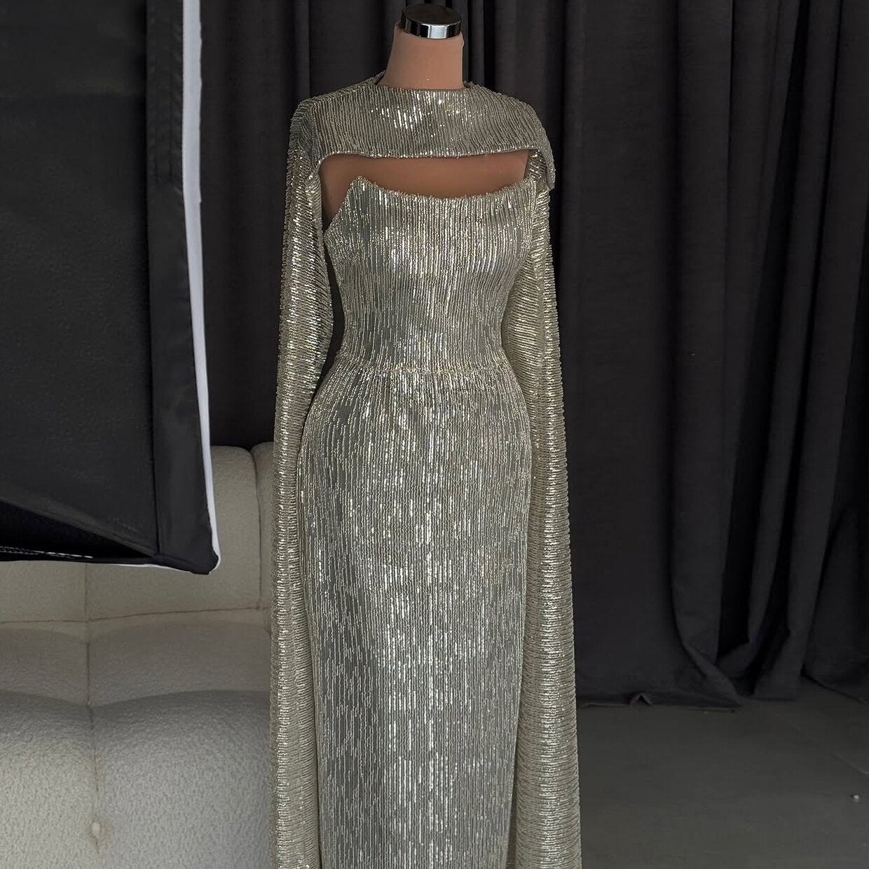 New Tendency Sheath Cutout Prom Dress Long Sequins Jewel Neck Formal Dress Cape Sleeve Evening Dresses AP6621