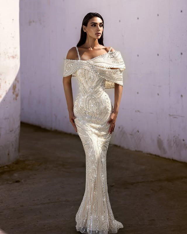 Lustrous Off-the-Shoulder Prom Dress Beaded Long Mermaid Evening Dress AP6645