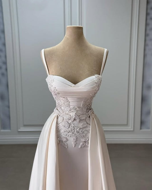 Classical A-Line Pleated Wedding Dress Spaghetti Strap Appliques Bridal Gowns AP6659