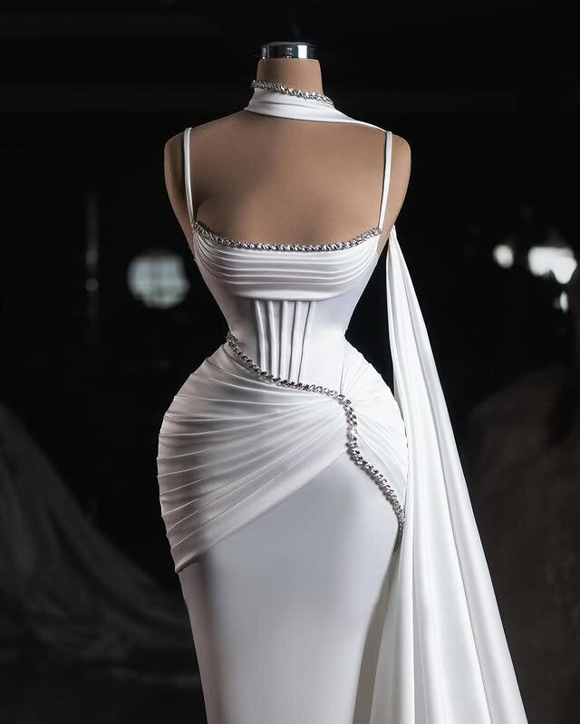 Minimalist Beaded Wedding Dresses Ideas Spaghetti Strap Mermaid Bridal Gowns AP6680
