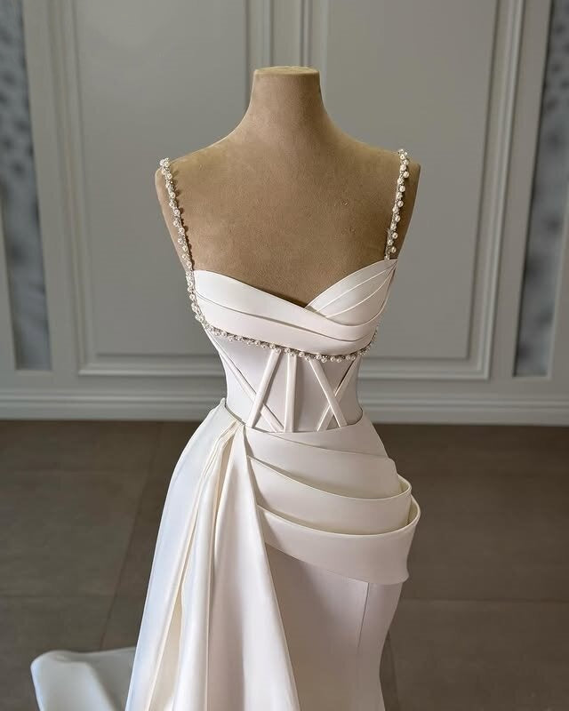 Splendid Spaghetti Strap Wedding Dress Beads Mermaid Bridal Gown AP6720
