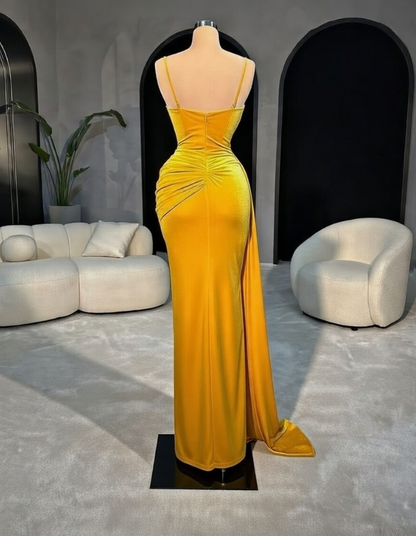 Eye-Catching Spaghetti Strap Yellow Prom Dresses Beaded Sheath Formal Outfits AP6724