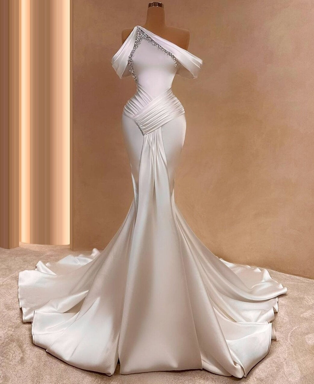 Chic Satin Mermaid Wedding Dress Off-Shoulder Beaded Bridal Outfits AP6740