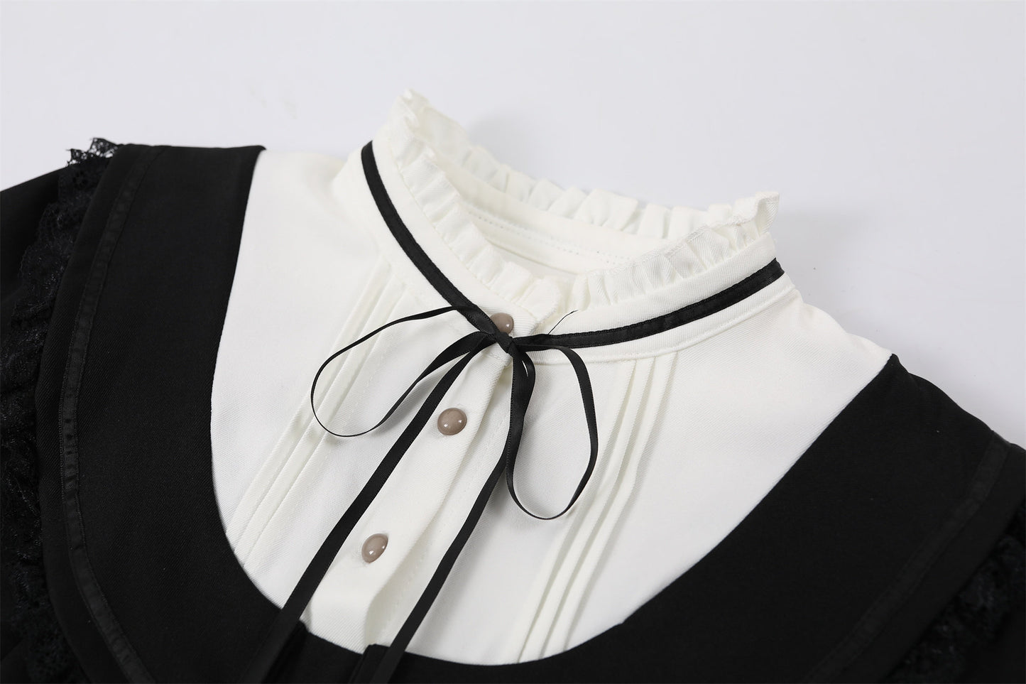 Gothic-Style White Jewel Neck Long Sleeve A-Line Maxi Dress Vintage Inspired Black Ribbon Tie Long Dress AP6767