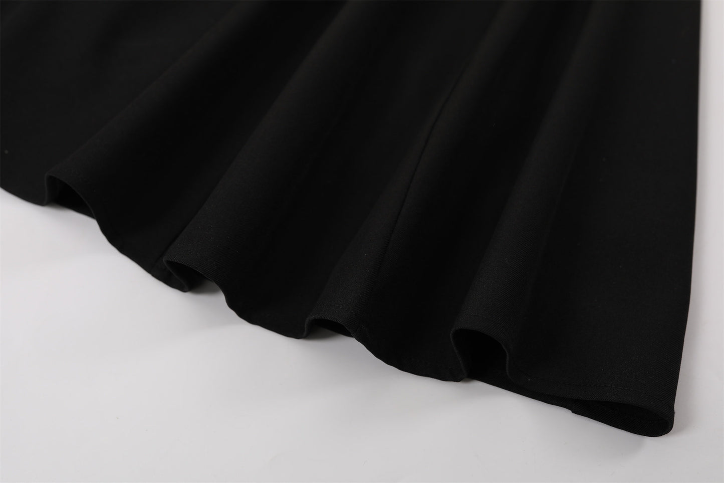 Gothic-Style White Jewel Neck Long Sleeve A-Line Maxi Dress Vintage Inspired Black Ribbon Tie Long Dress AP6767