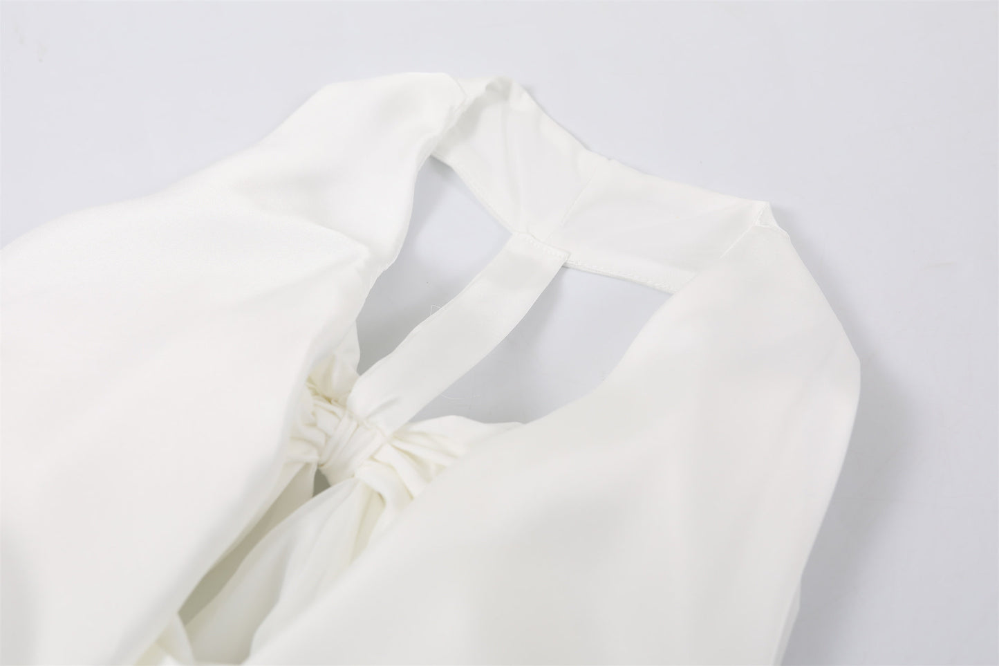 Trendy Back Bow Cutout Maxi Dress Elegant White Draped Neckline Wedding Guest Looks Mermaid Long Dress AP6776