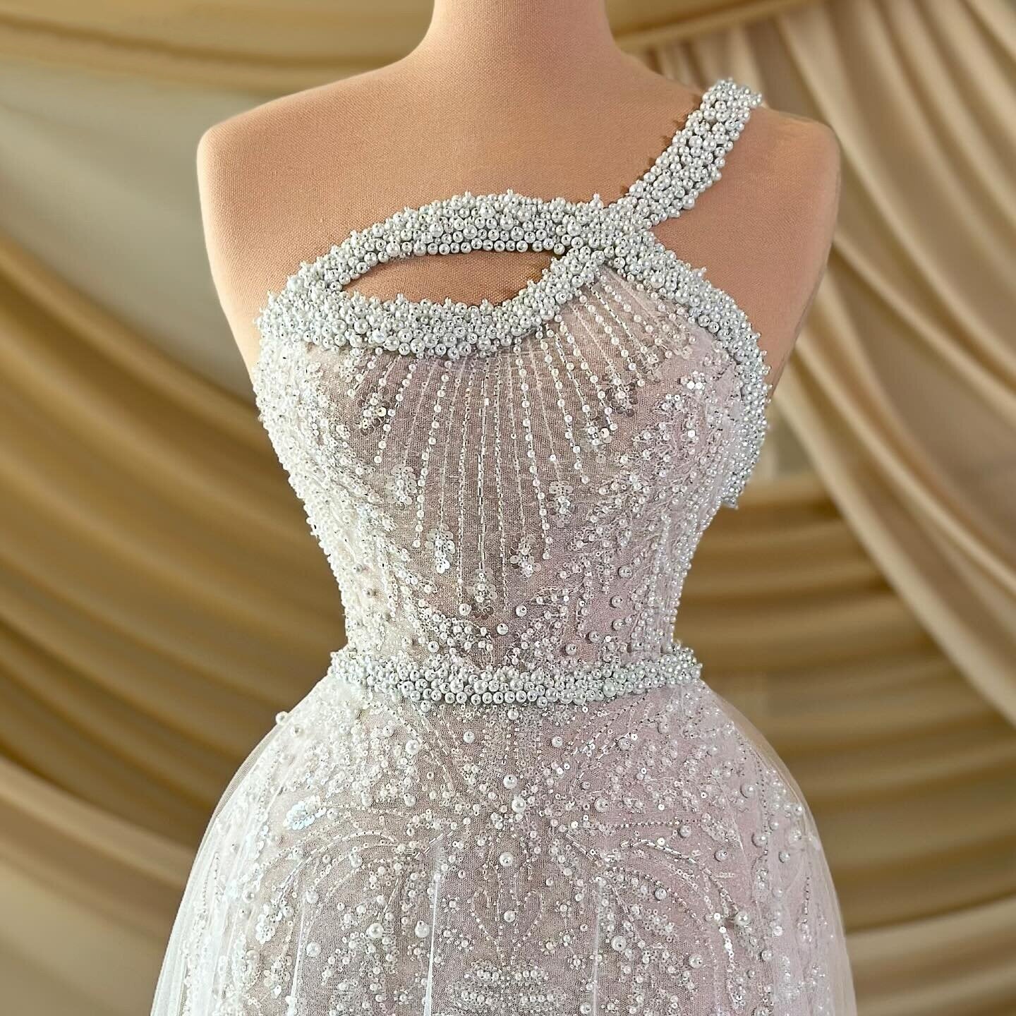 Lustrous One Shoulder Wedding Dress Sequins Beaded A-Line Bridal Dress AP6814
