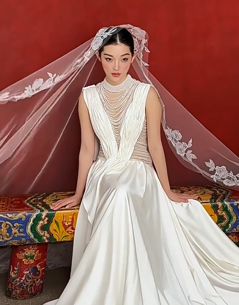 Romantic High Collar Ruffled Wedding Dress Beading A-Line Bridal Gown AP6823