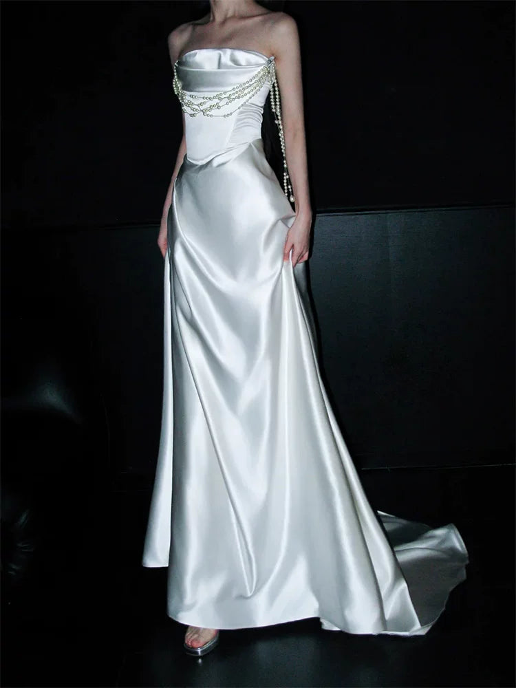Luxurious Strapless A-Line Wedding Dress Beading Satin Bridal Dress AP6827