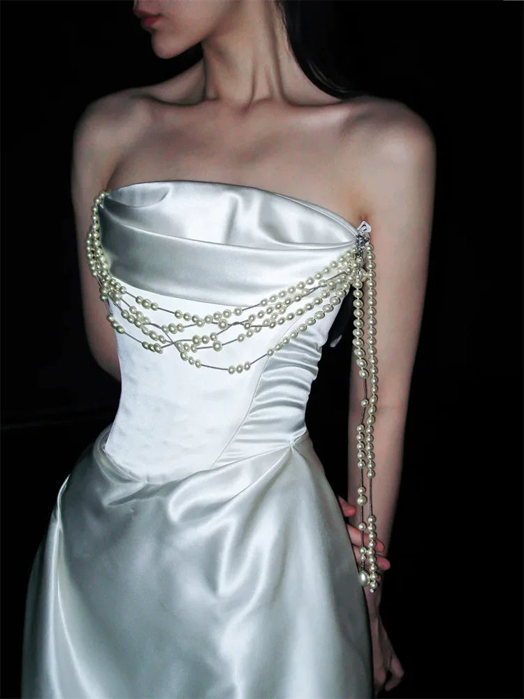 Luxurious Strapless A-Line Wedding Dress Beading Satin Bridal Dress AP6827