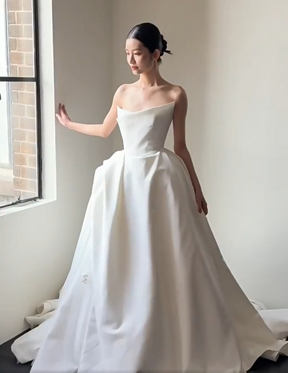 Sweet Strapless A-Line Wedding Dress 3D Appliques Satin Bridal Dress AP6833