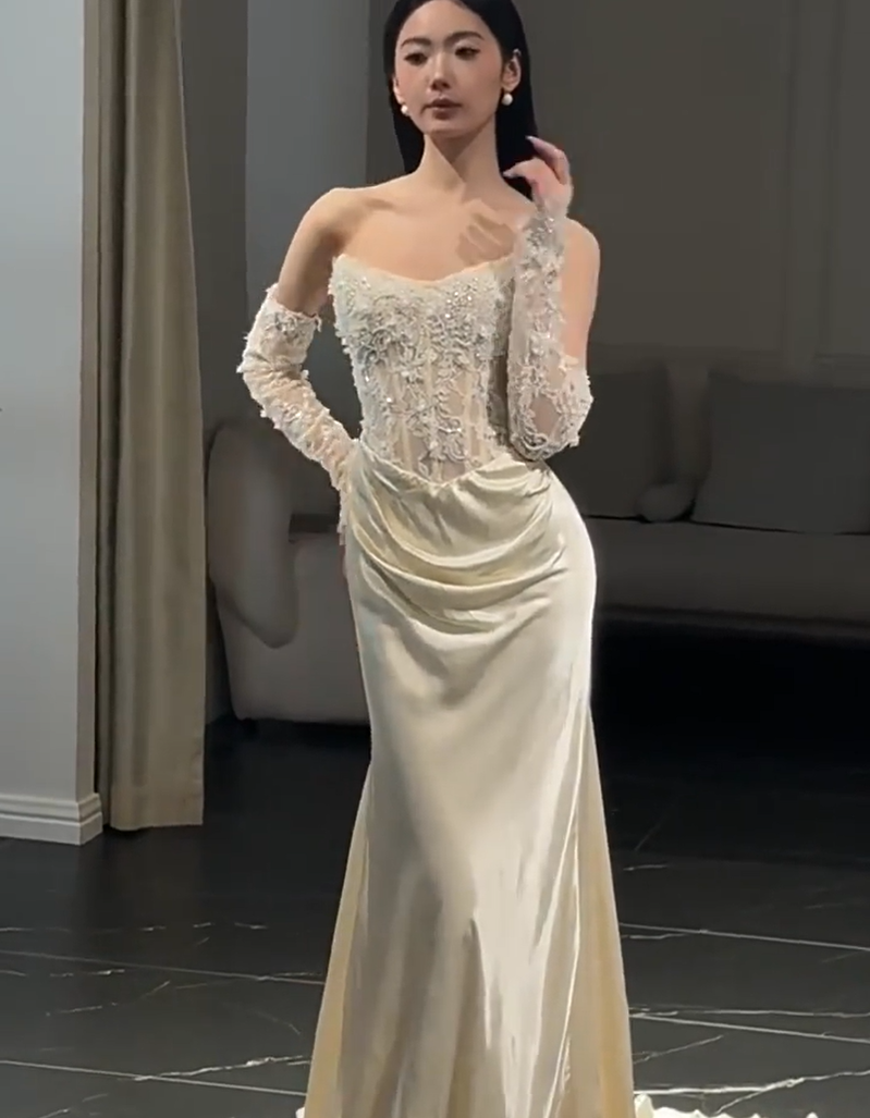 Minimalist Strapless Ivory Wedding Dress Lace Sequins Bodice Satin Mermaid Bridal Outfit AP6851