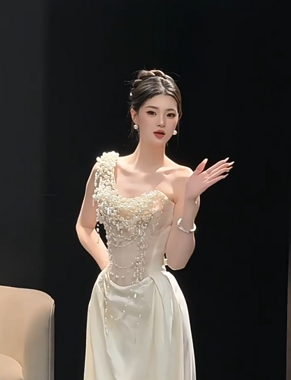 Charming One Shoulder Wedding Dress Sheath Beading Bridal Dress AP6853