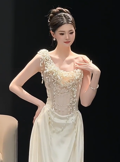 Charming One Shoulder Wedding Dress Sheath Beading Bridal Dress AP6853
